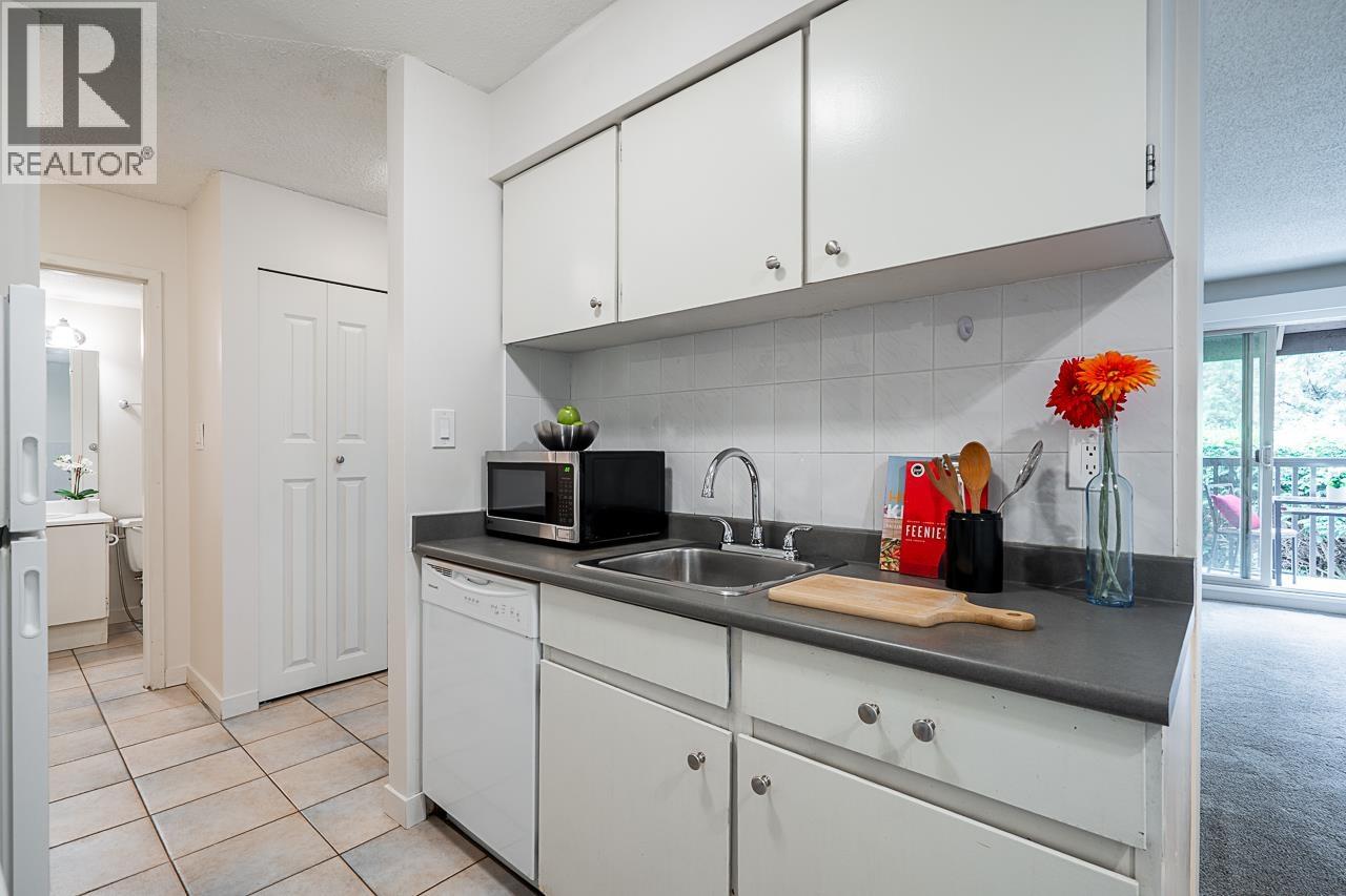 2 Bed, 1 Bath Apartment for Sale in Burnaby – 506 9857 MANCHESTER DRIVE, Burnaby – MLS# R3154635 - Image 3