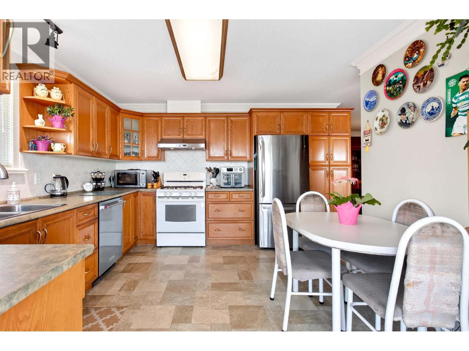 4 Bed, 3 Bath House for Sale in Coquitlam – 1056 WALLS AVENUE, Coquitlam – MLS# R3154659 - Image 10