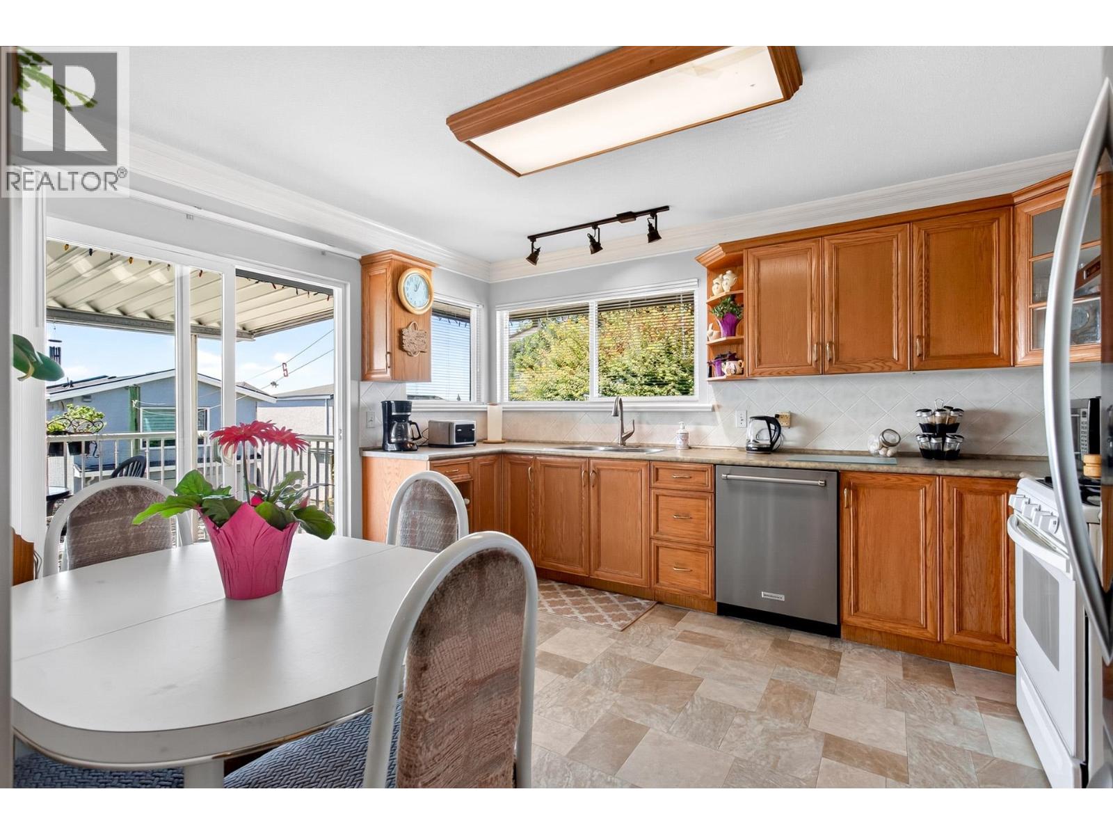 4 Bed, 3 Bath House for Sale in Coquitlam – 1056 WALLS AVENUE, Coquitlam – MLS# R3154659 - Image 11