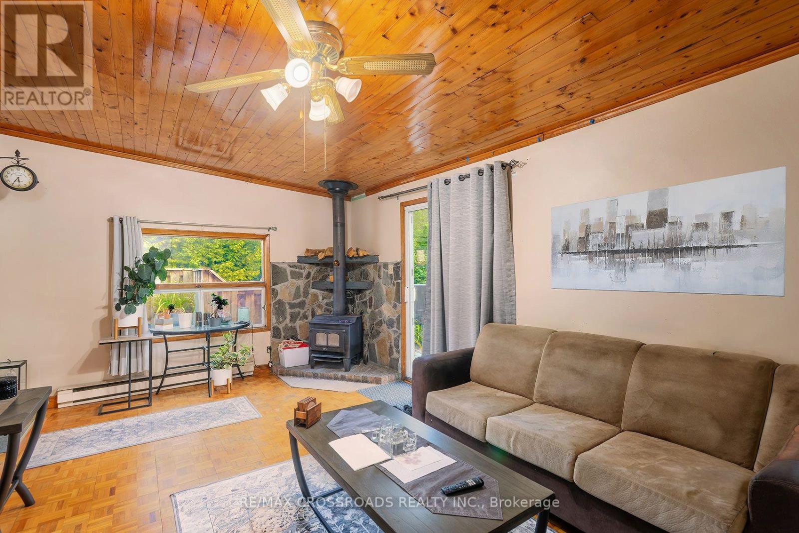 368 CEDAR VALLEY BOULEVARD - 6