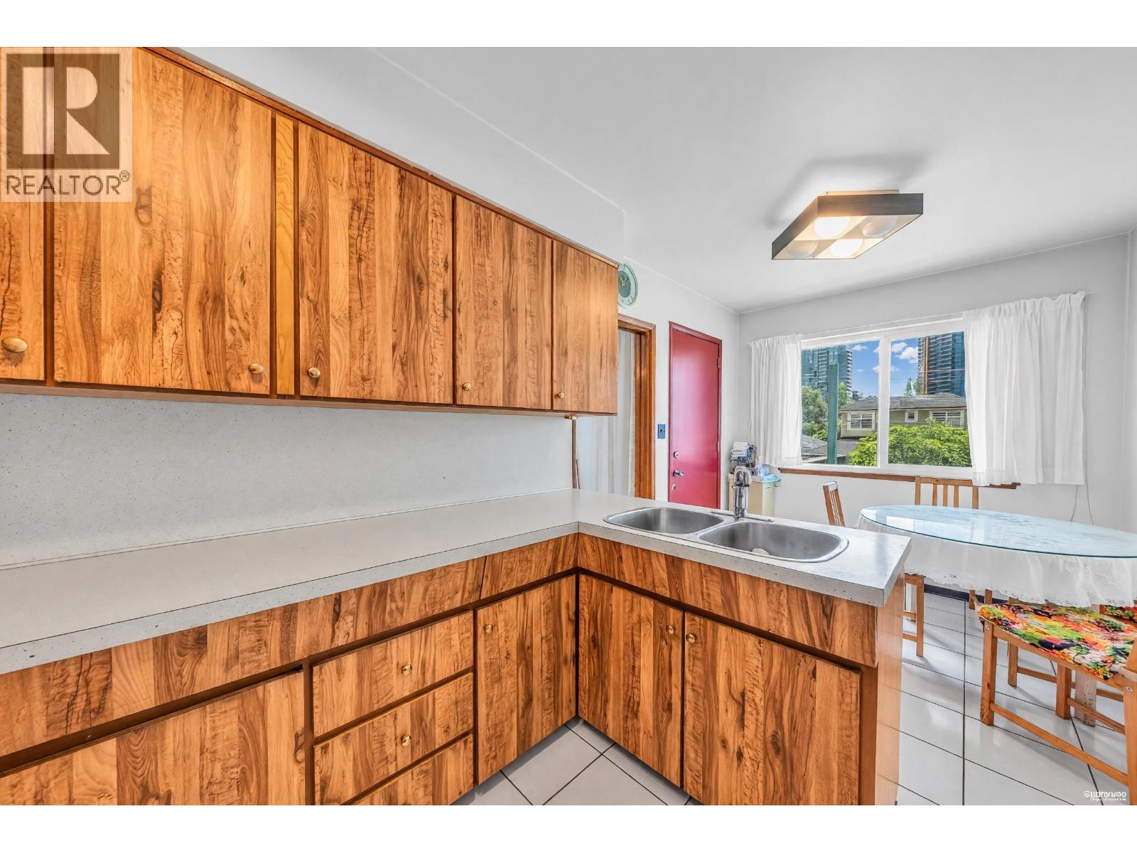5 Bed, 2 Bath House for Sale in Vancouver – 580 W 64TH AVENUE, Vancouver – MLS# R3154660 - Image 52