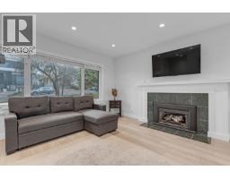 409 W 27th Street, North Vancouver, BC V7N2H7 Photo 8