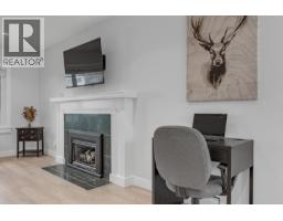409 W 27th Street, North Vancouver, BC V7N2H7 Photo 9
