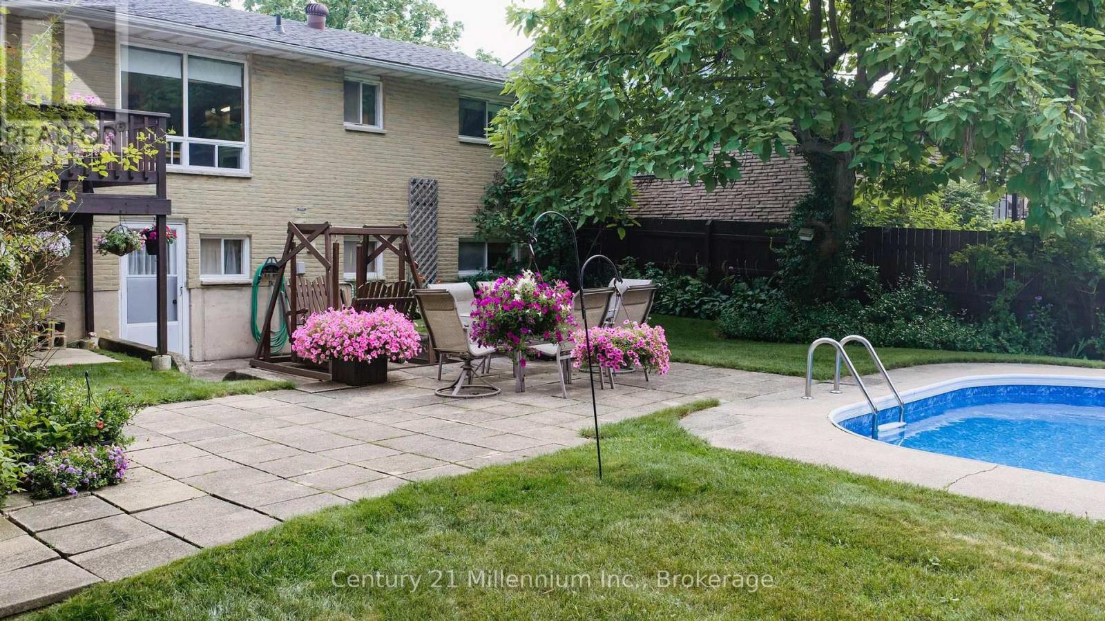 266 PARKER STREET - Image 24