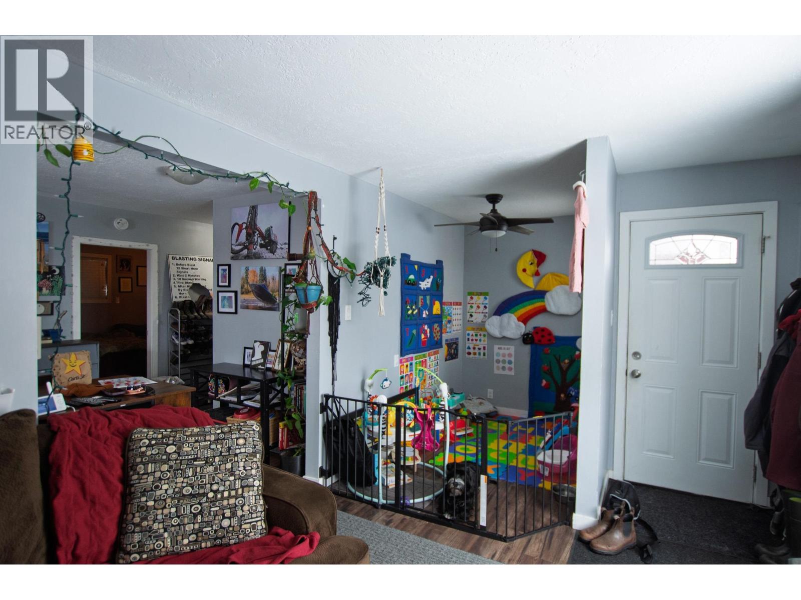 Photo 11 of 32 — 607-615 GILLETT STREET · Prince George, BC