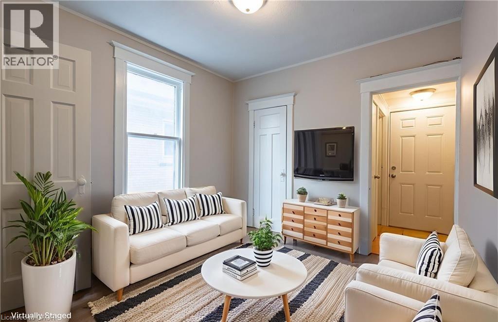 Photo of 89 CARRICK Avenue