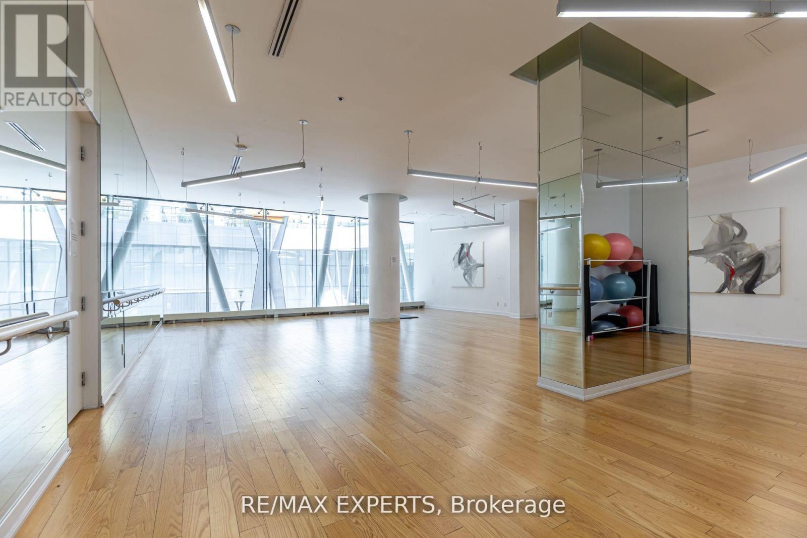 #1504 12 YORK STREET - 22