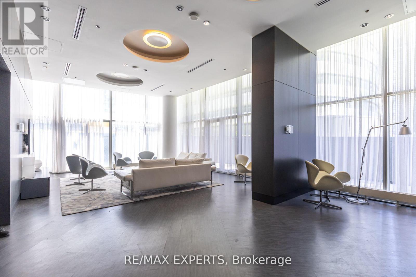 #1504 12 YORK STREET - 26