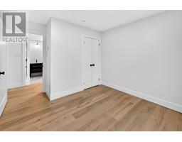 26 Uplands Road thumbnail 16