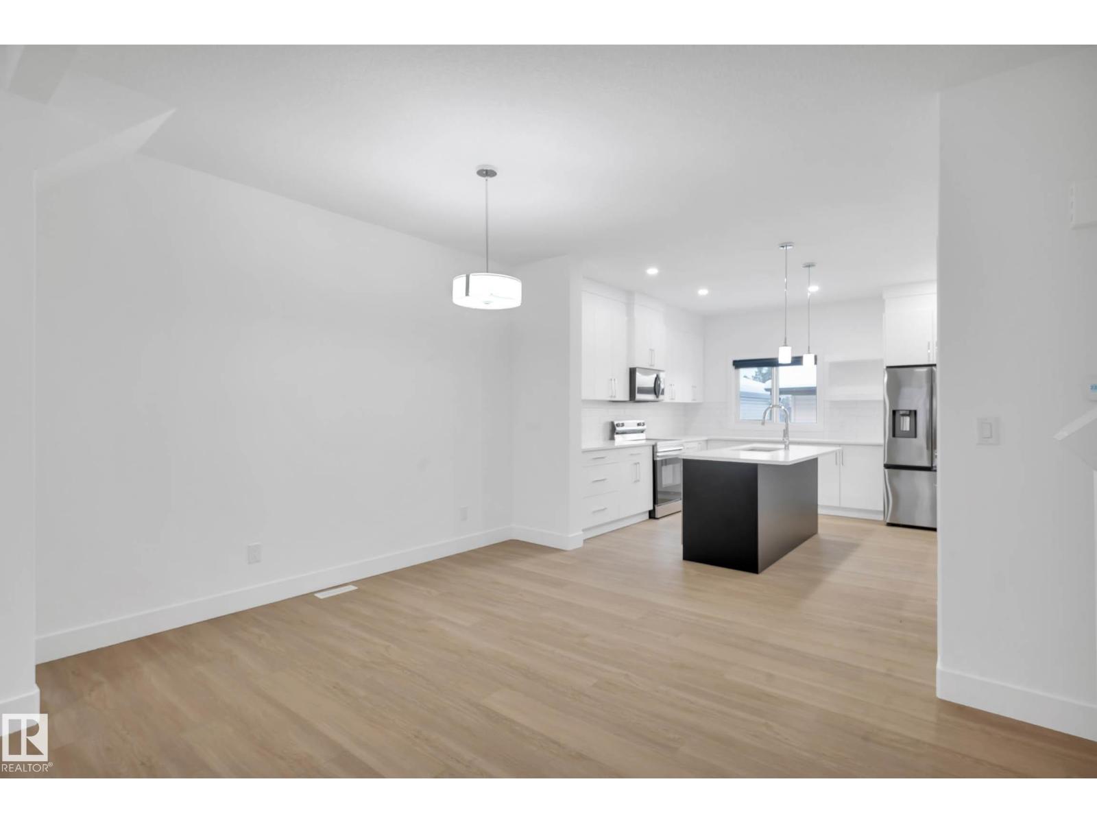 76 PENN PL - Image 10