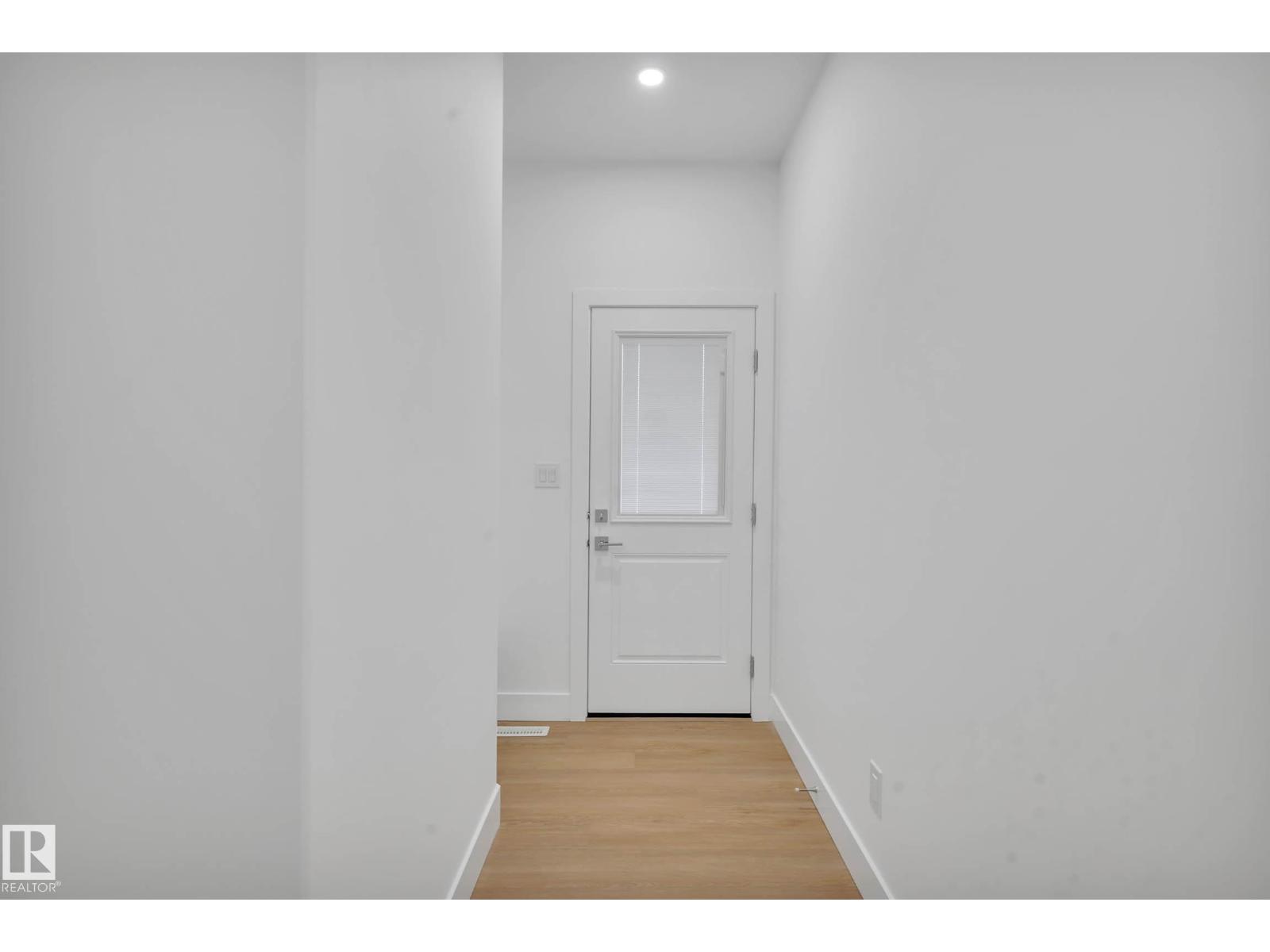 76 PENN PL - 17