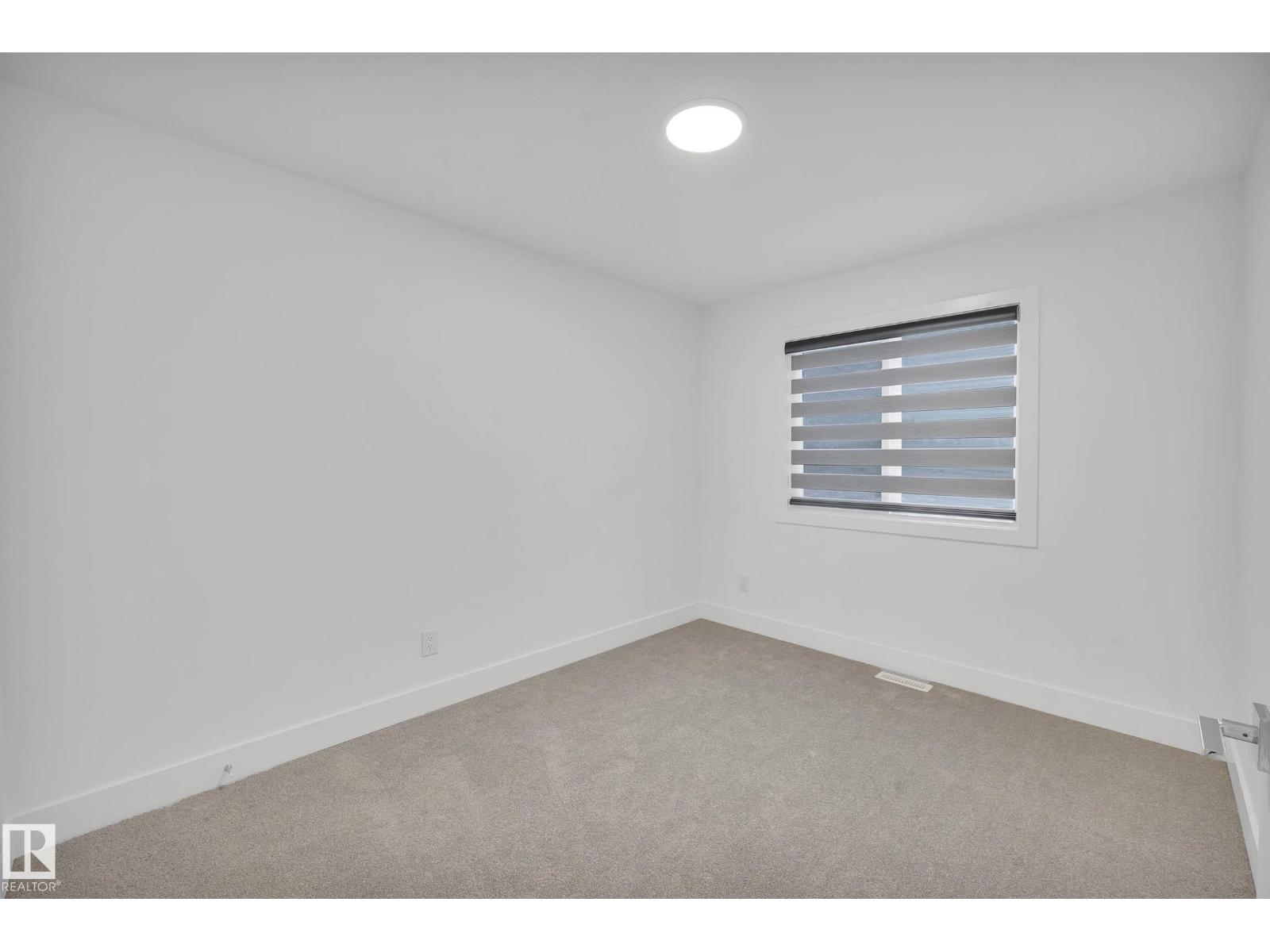 76 PENN PL - Image 23
