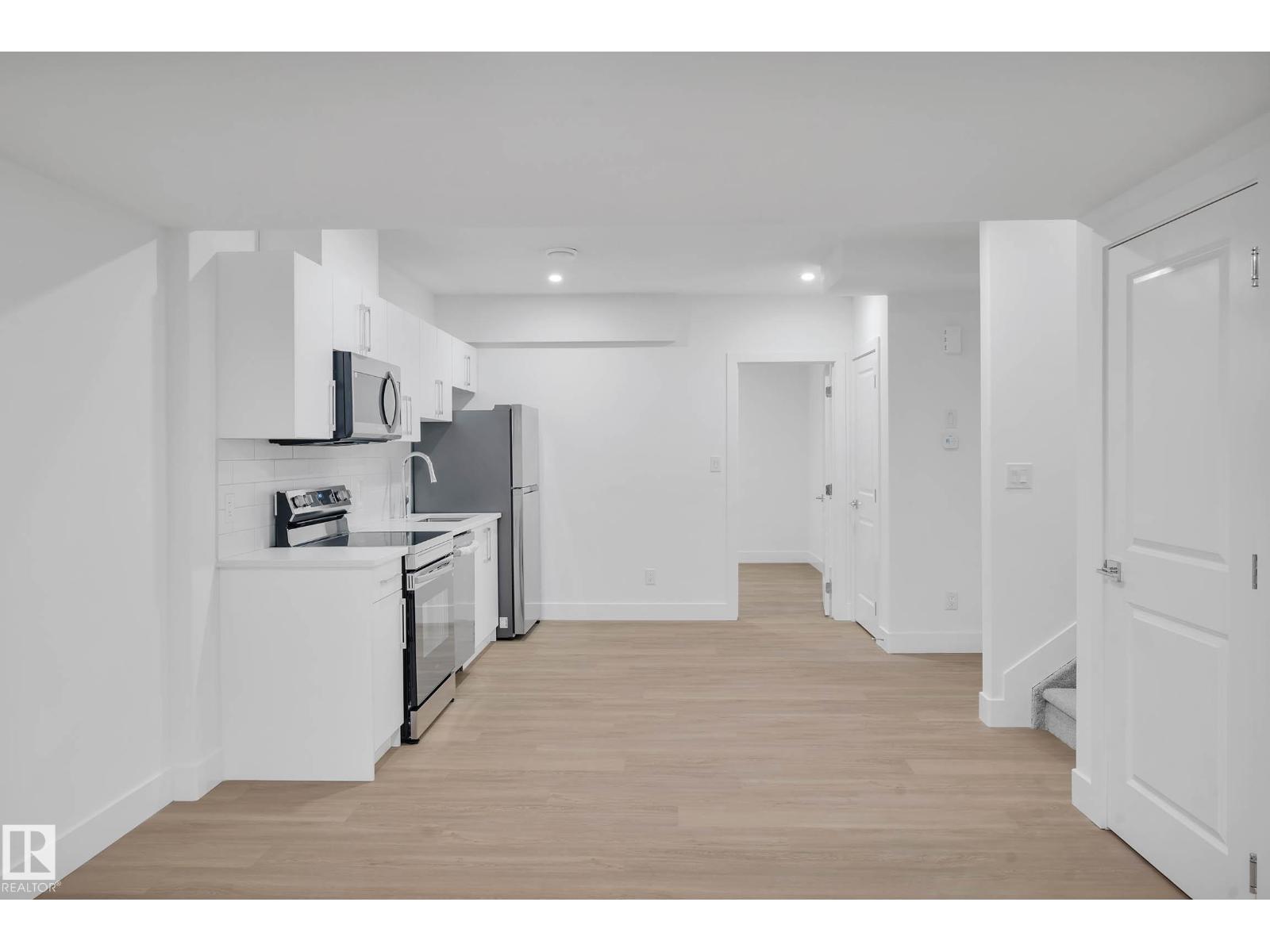 76 PENN PL - 35
