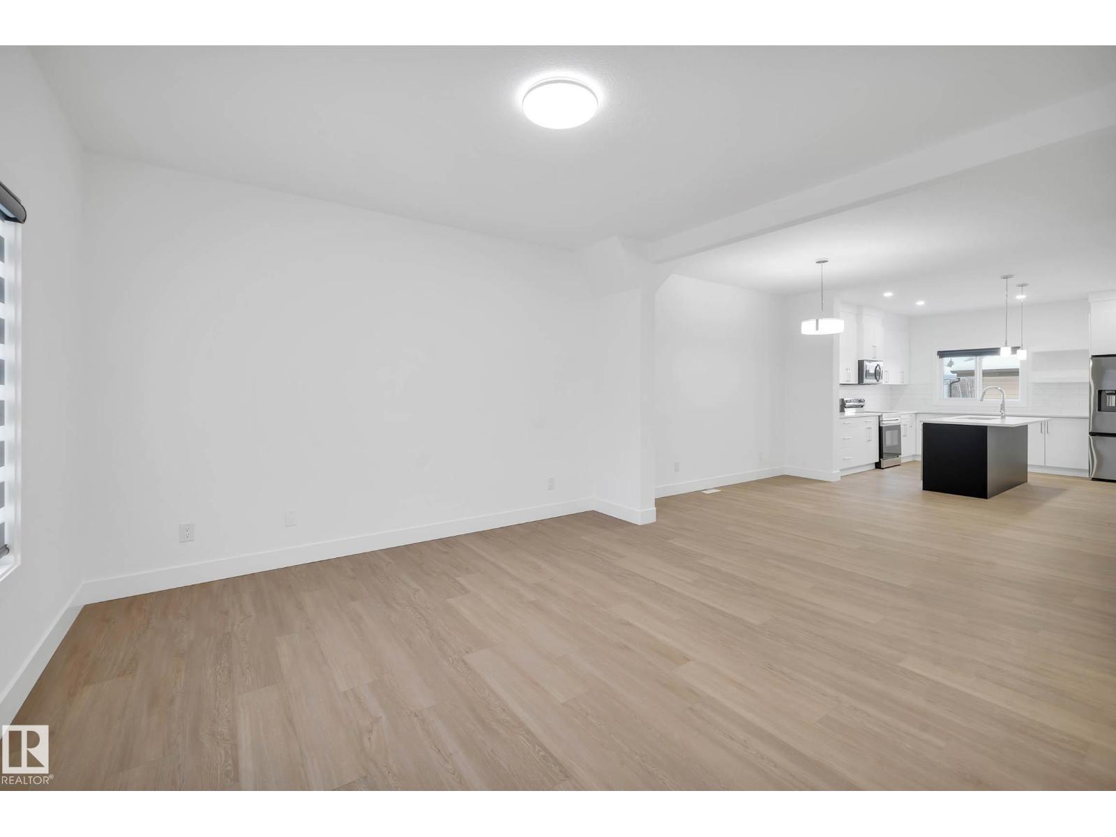 76 PENN PL - 6
