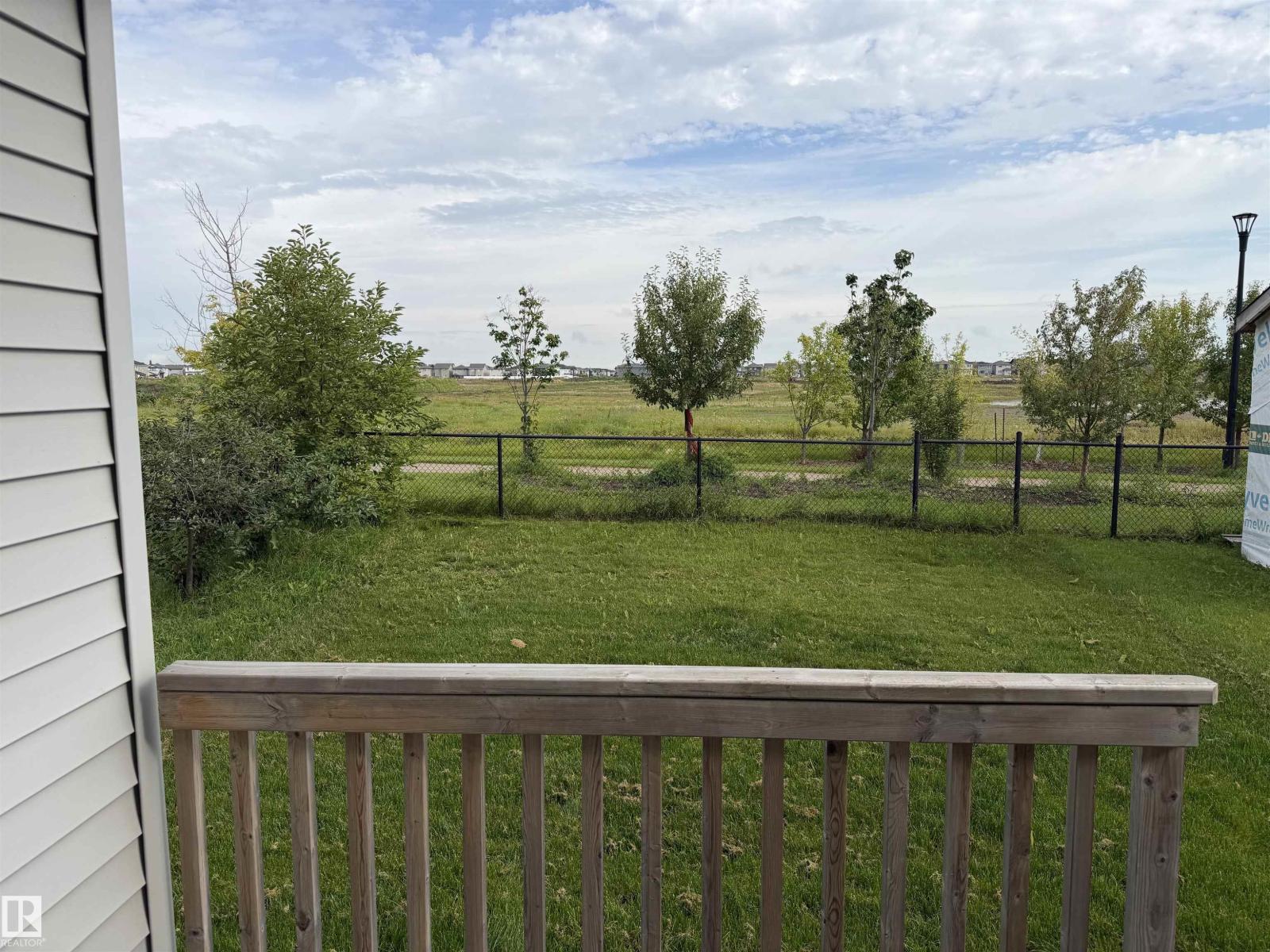 7028 174 AV NW - 19