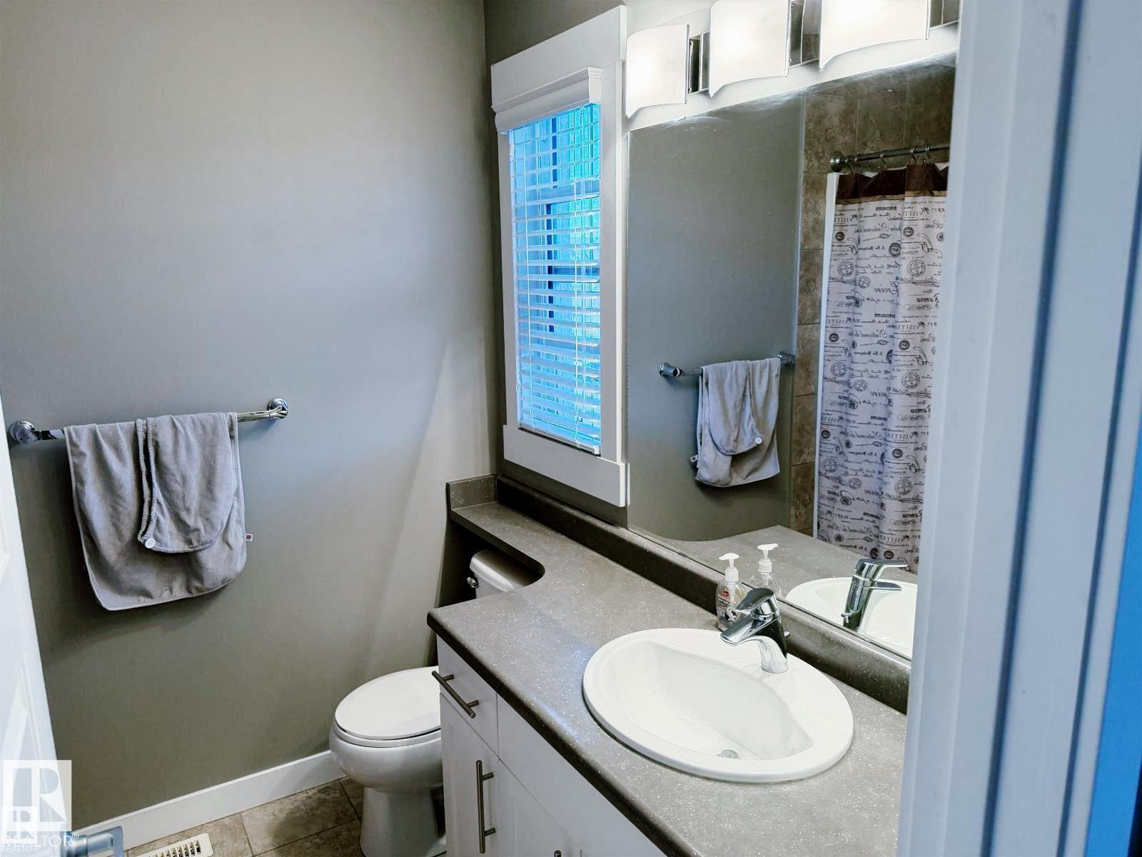 7028 174 AV NW - Image 9