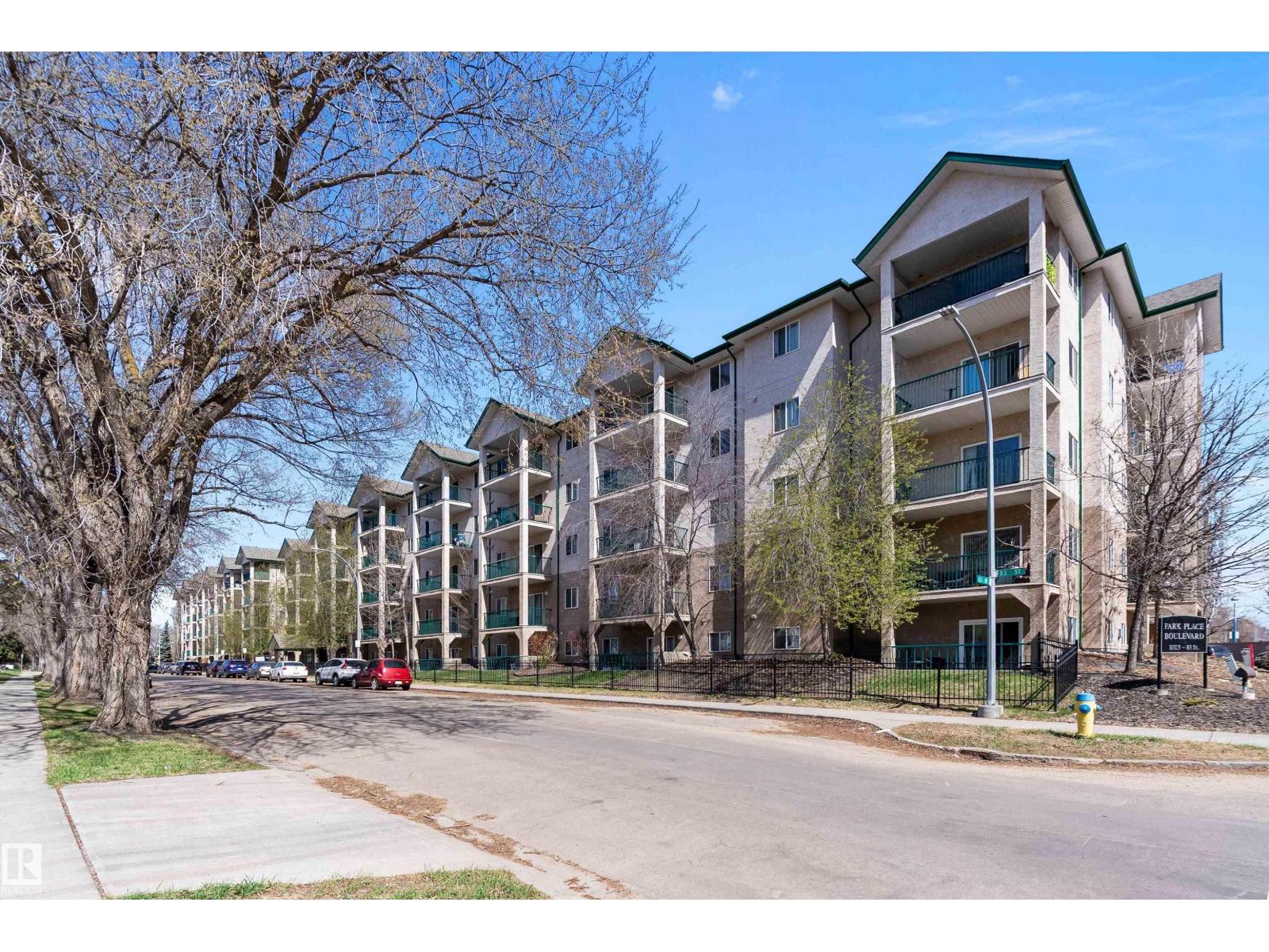 #325 11325 83 ST NW - 3
