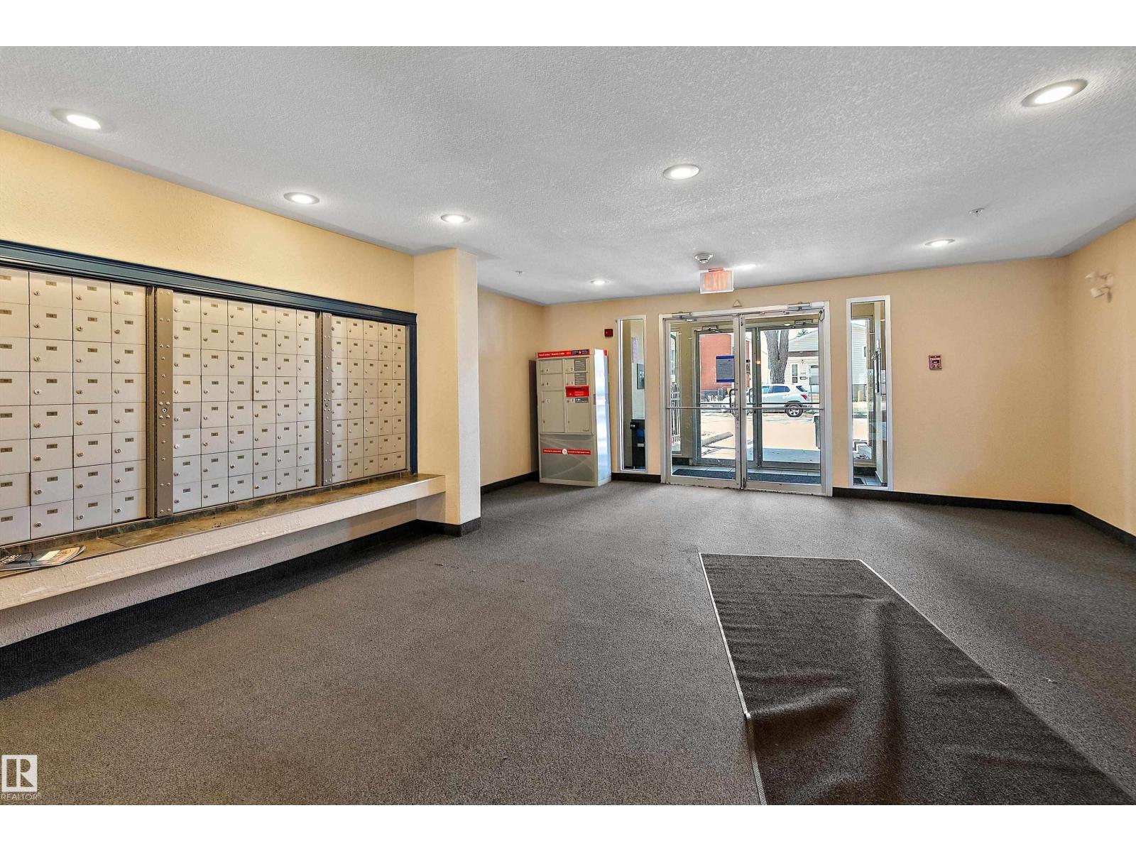 #325 11325 83 ST NW - 33