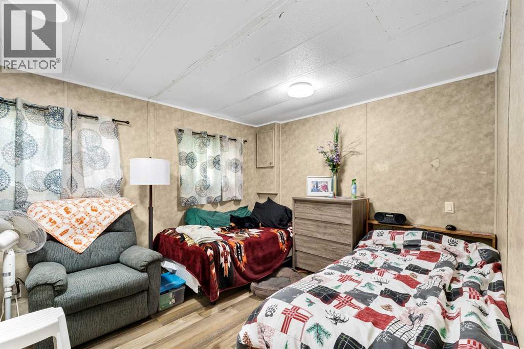 74, 4000 13 Avenue SE - 17