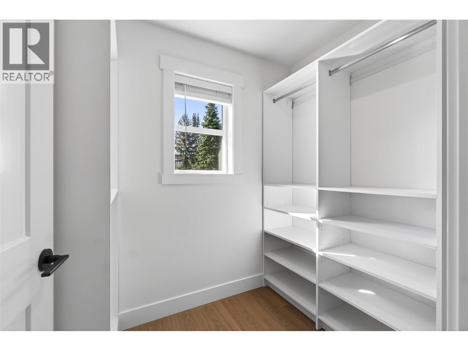 #7 222 Temple Street - Image 14