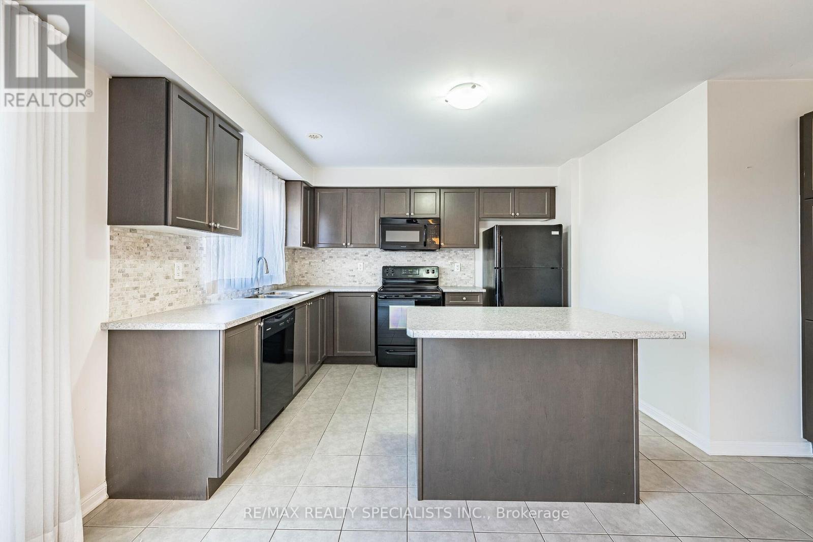 6 AGRICOLA ROAD - 15