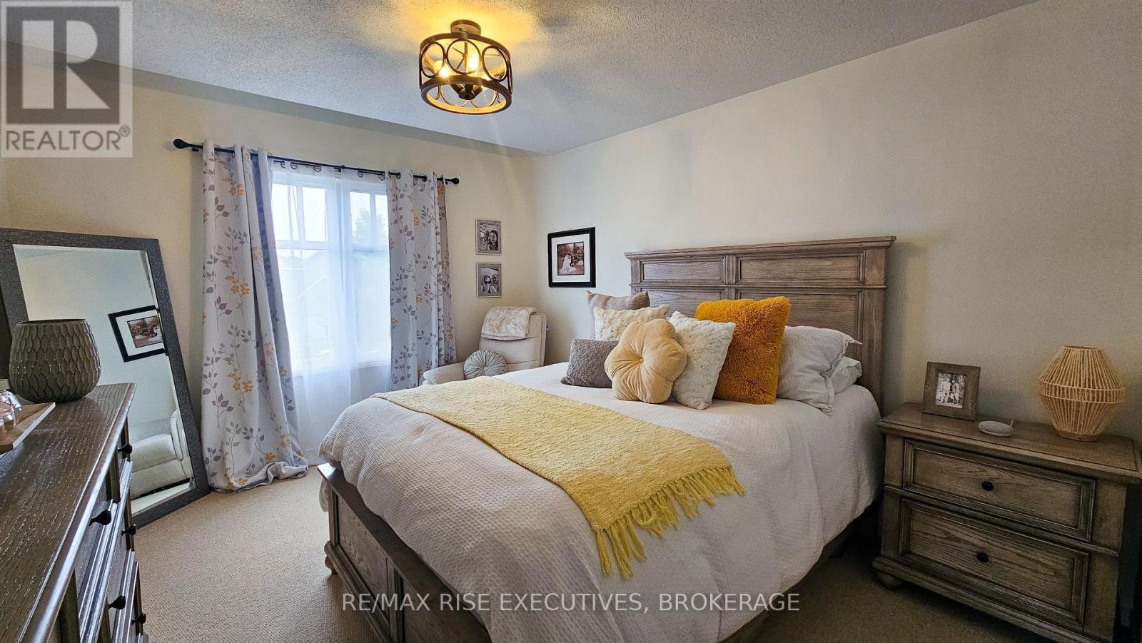 724 MARGARET WAY - Image 26