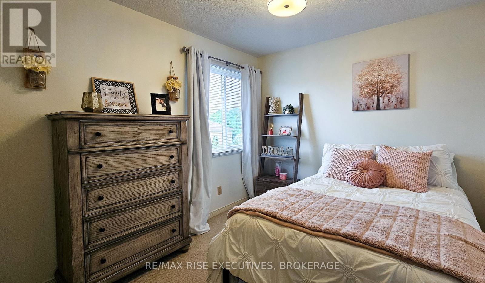 724 MARGARET WAY - 29