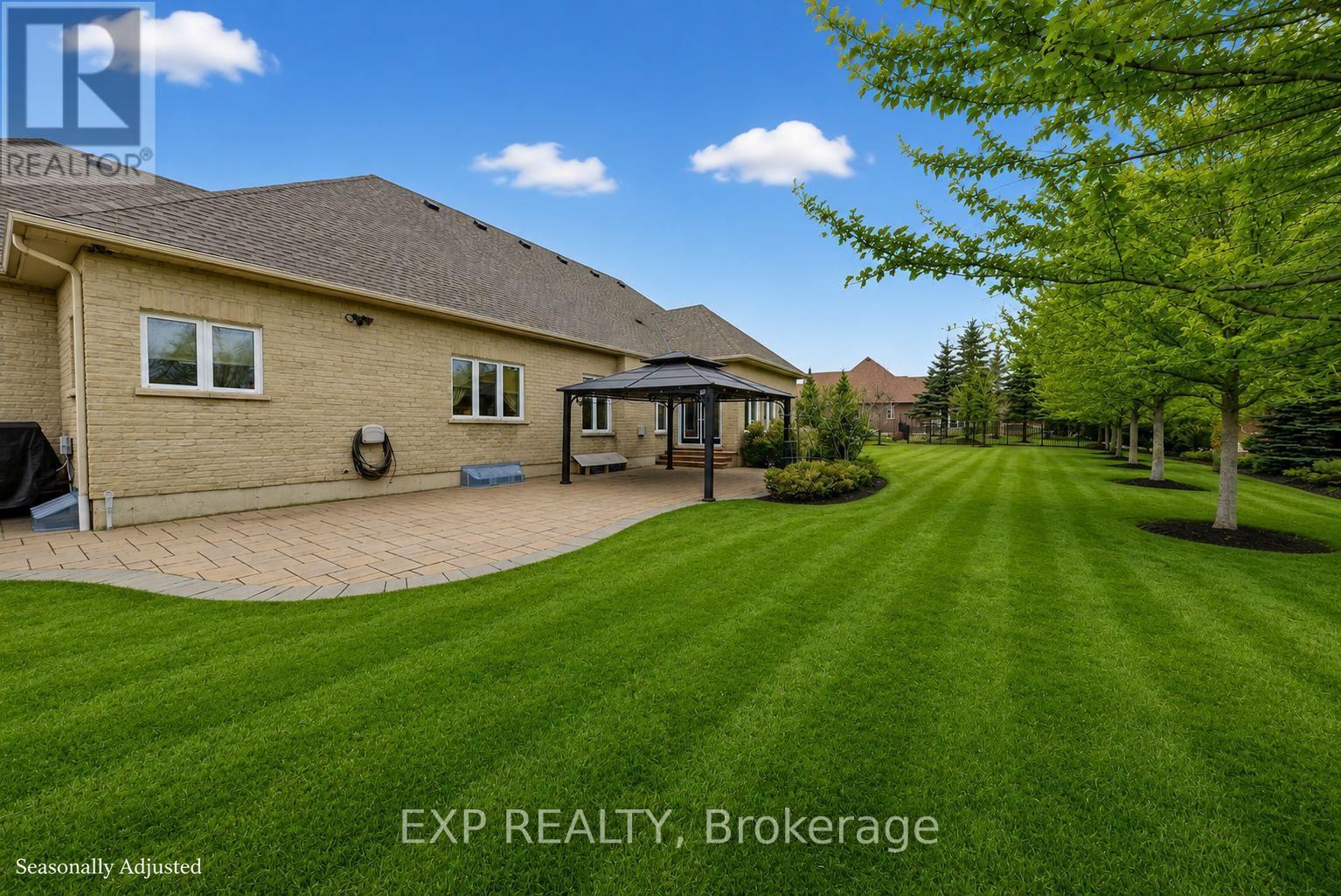 48 BROOKHAVEN CRESCENT - 8