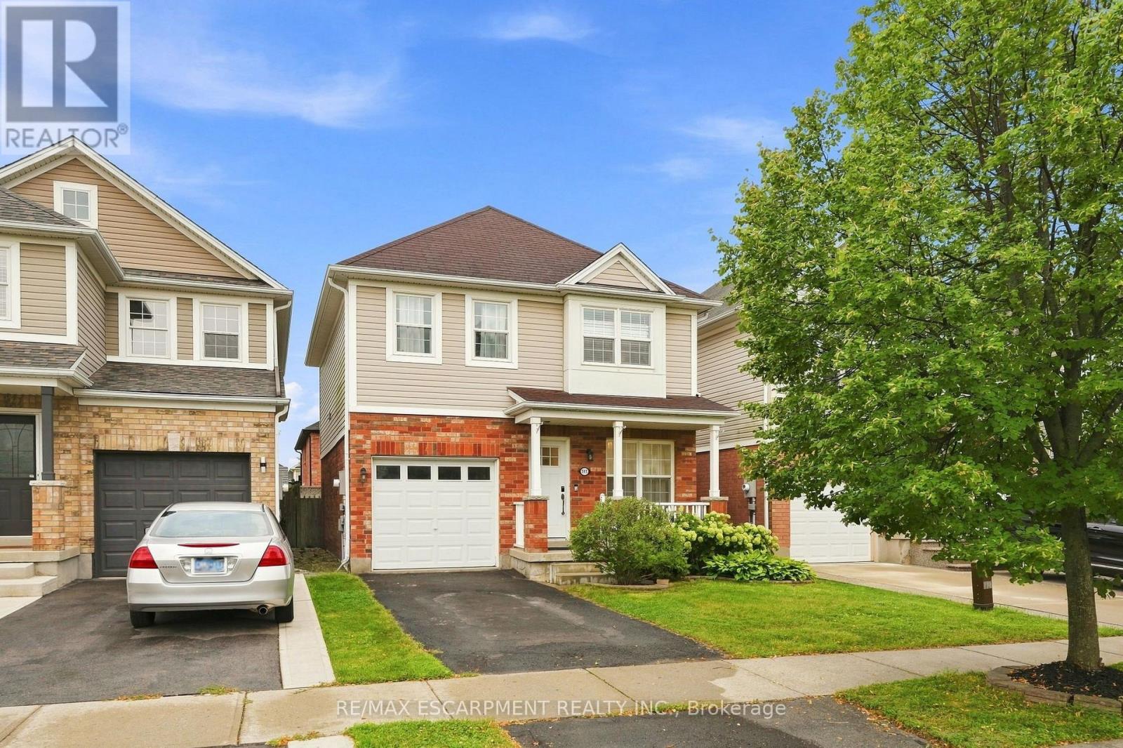 141 CLEGHORN DRIVE, Hamilton (Binbrook) — photo 2