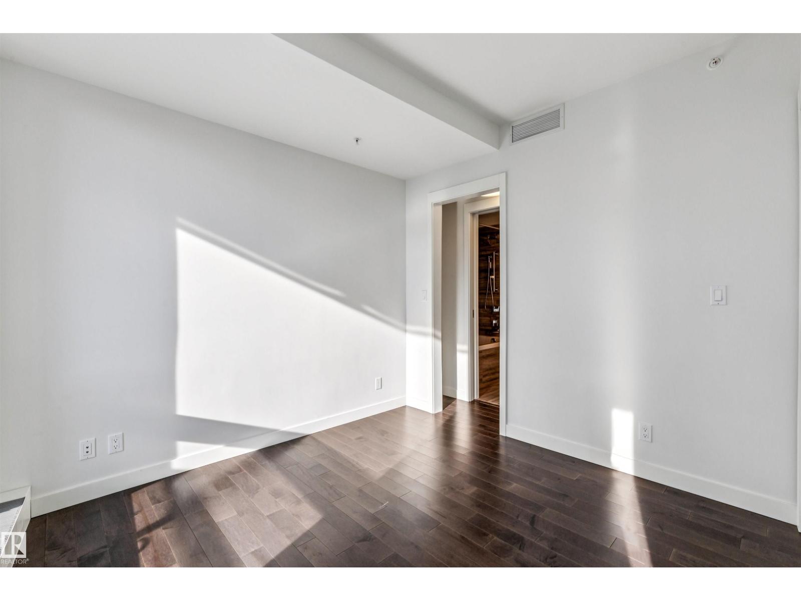 #3108 10360 102 ST NW - 16