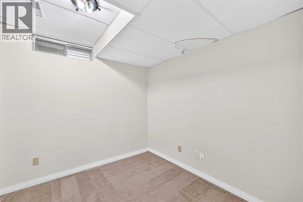 454 20 Avenue NW - 34