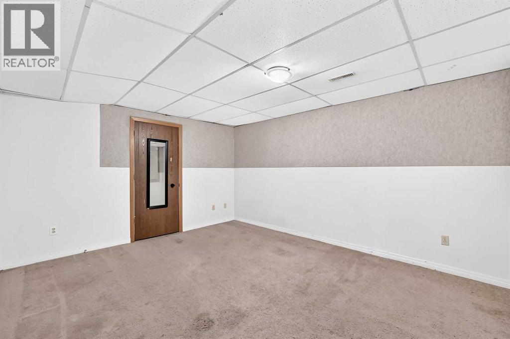 454 20 Avenue NW - 31