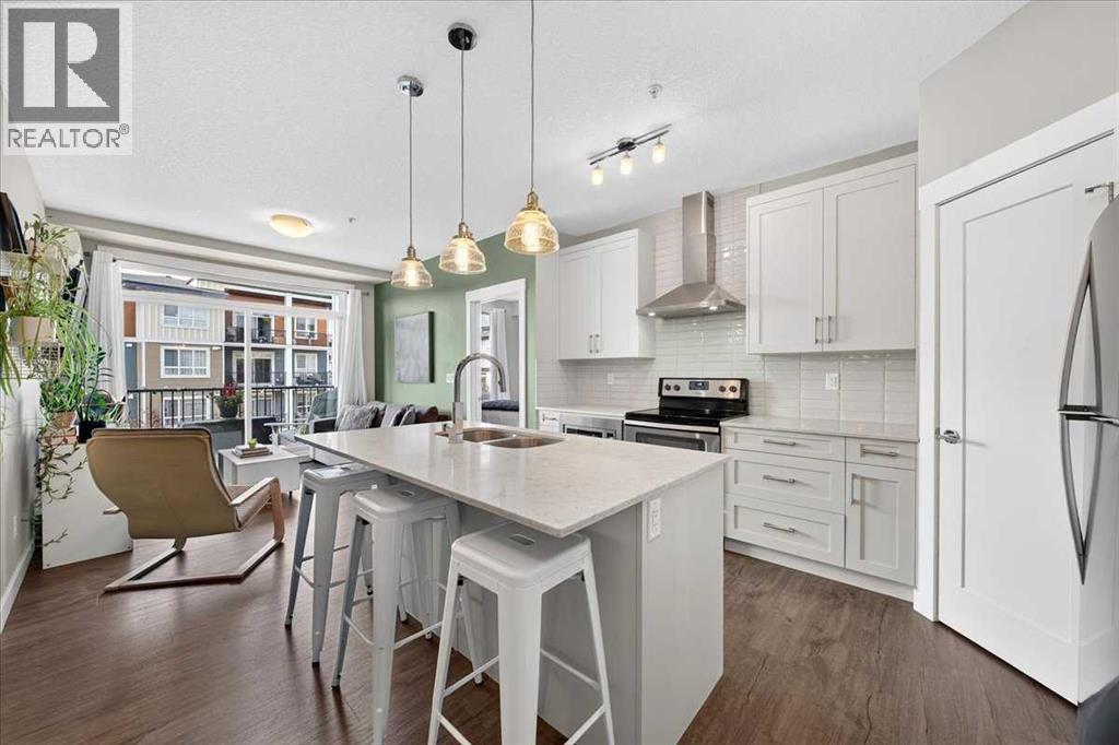 #310 10 Walgrove SE - 1
