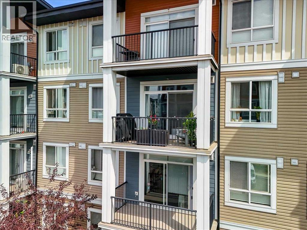 #310 10 Walgrove SE - 13