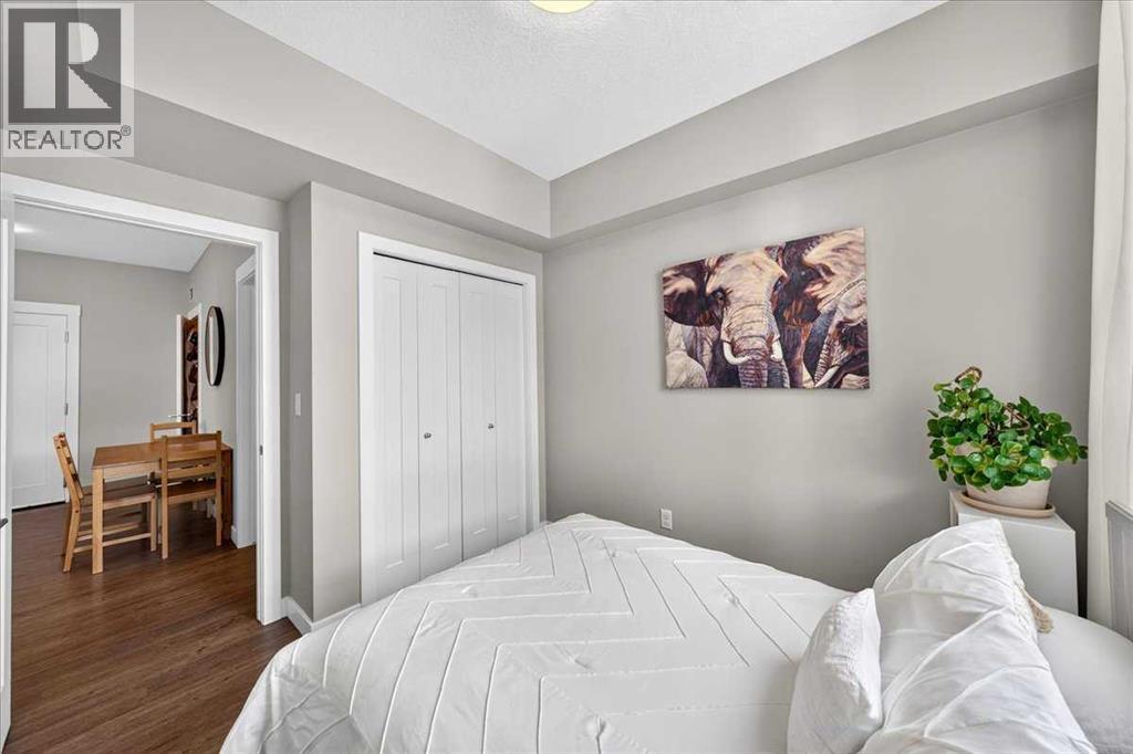 #310 10 Walgrove SE - 19