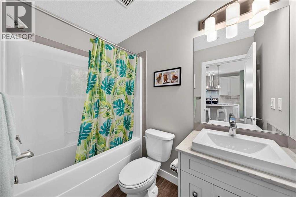 #310 10 Walgrove SE - 21