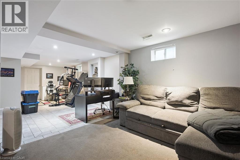 817 ACADIA Drive - Image 21