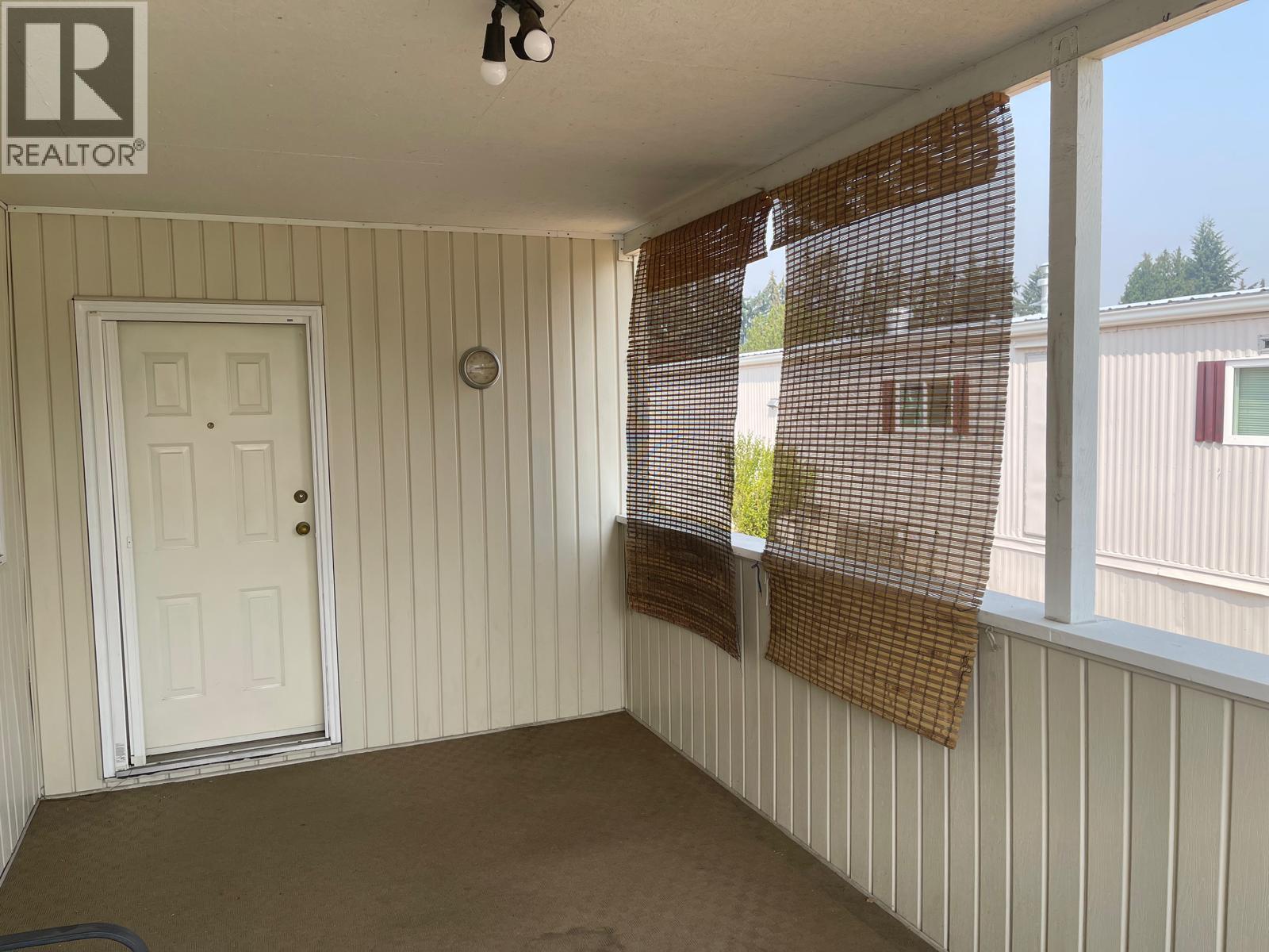 #39 5484 25 Avenue - 24