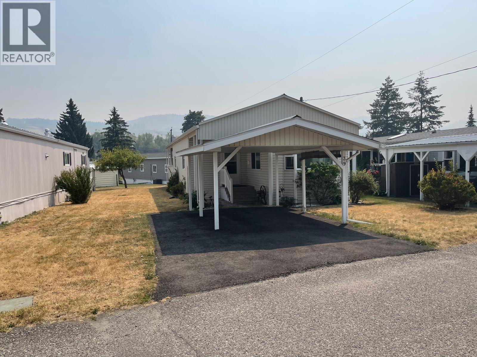 #39 5484 25 Avenue - Image 3