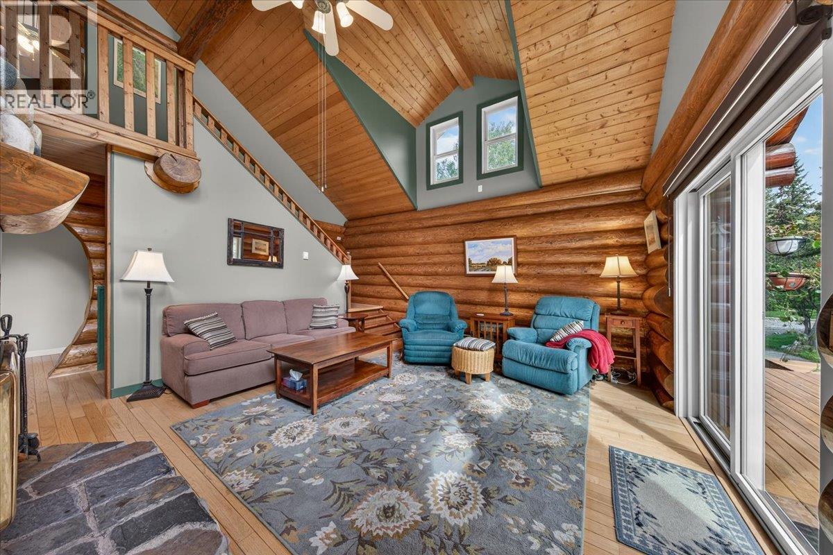 4985 Ogilvey Avenue, Fairmont Hot Springs