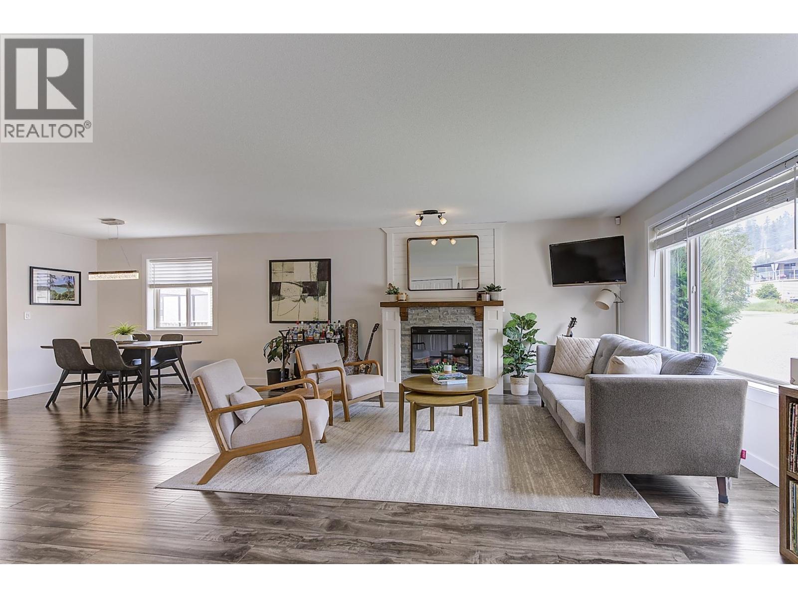 11392 Lodge Road Unit# 12, Lake Country