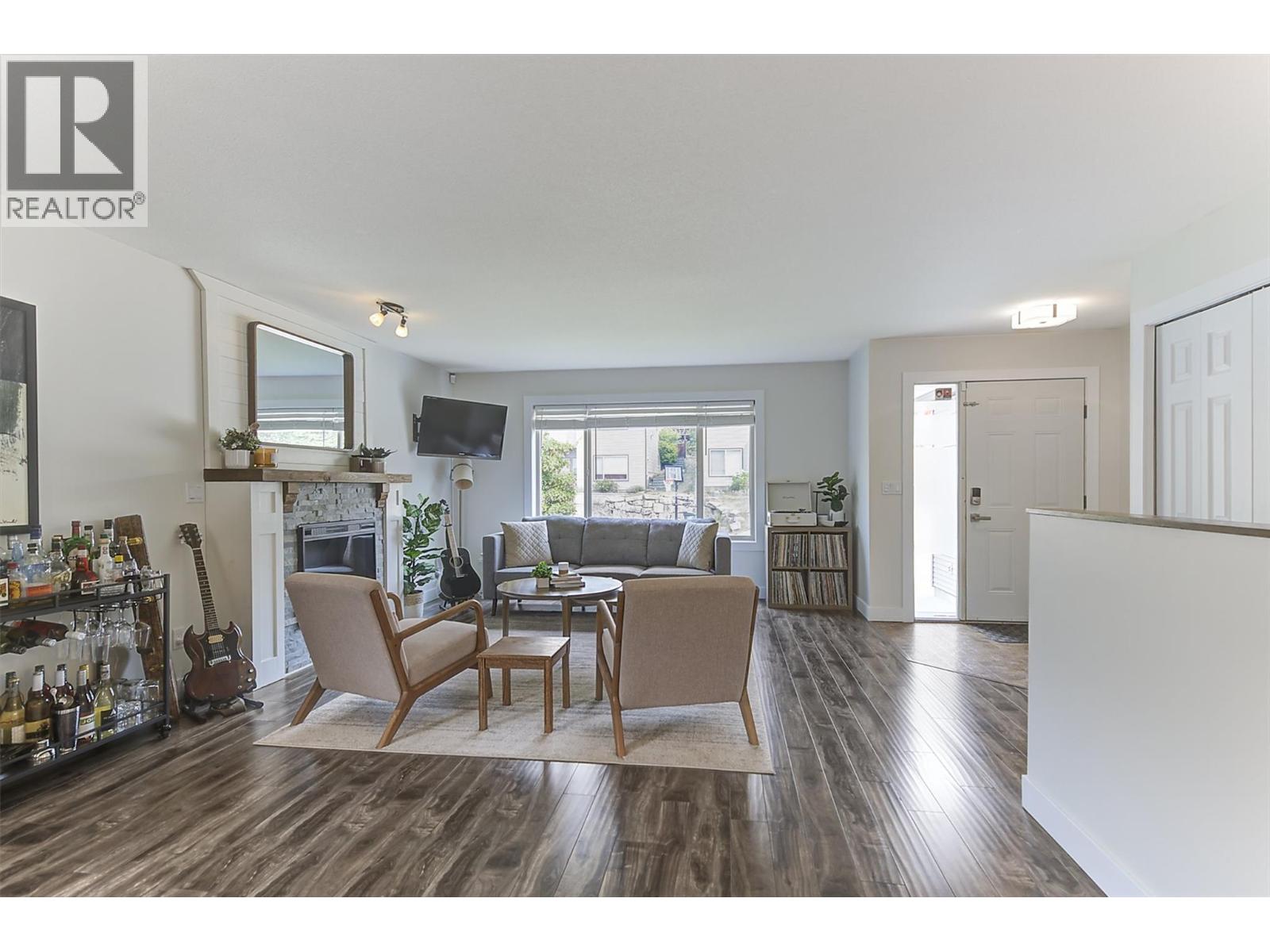 11392 Lodge Road Unit# 12, Lake Country
