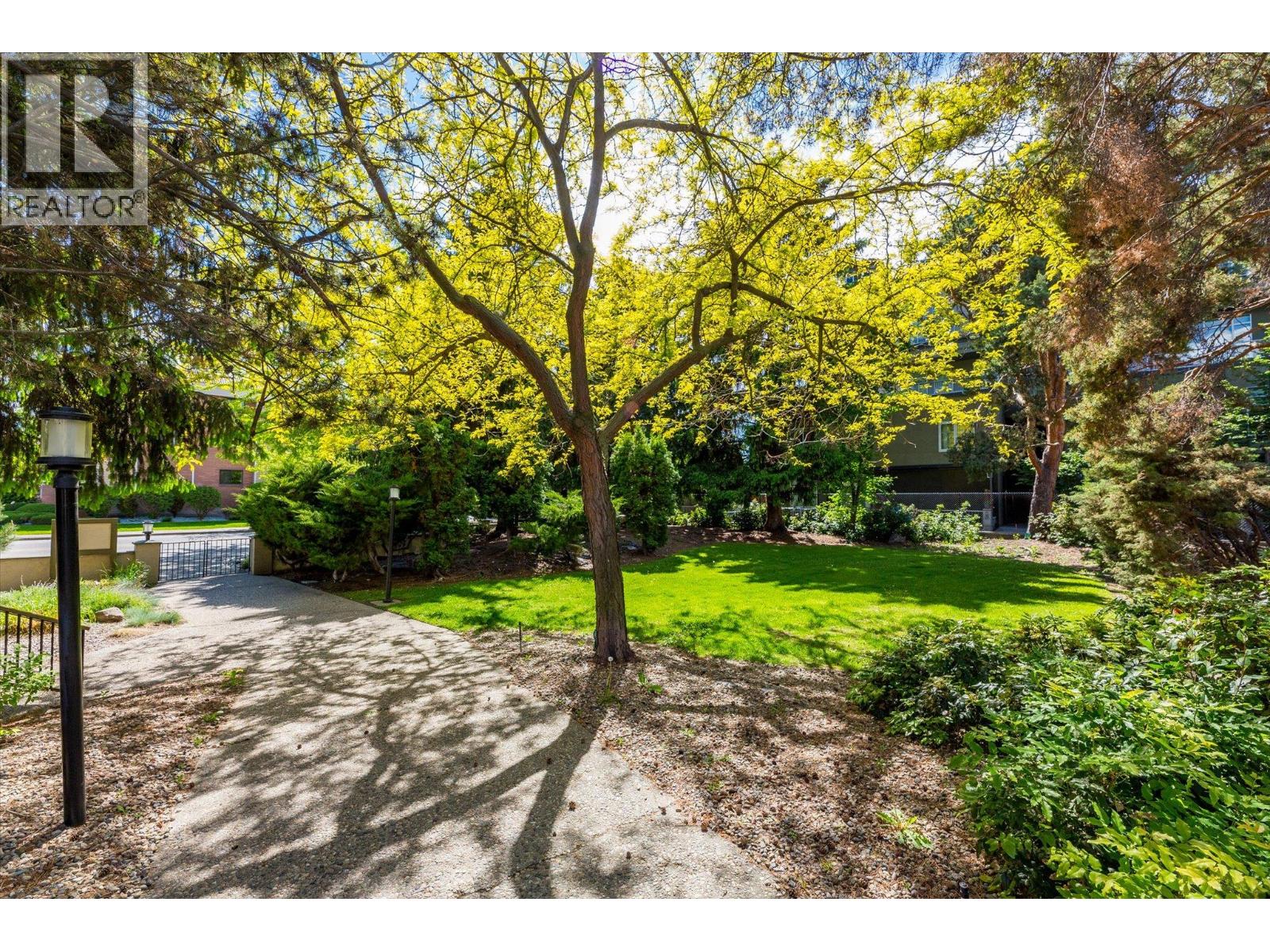307 1056 Bernard Avenue, Kelowna