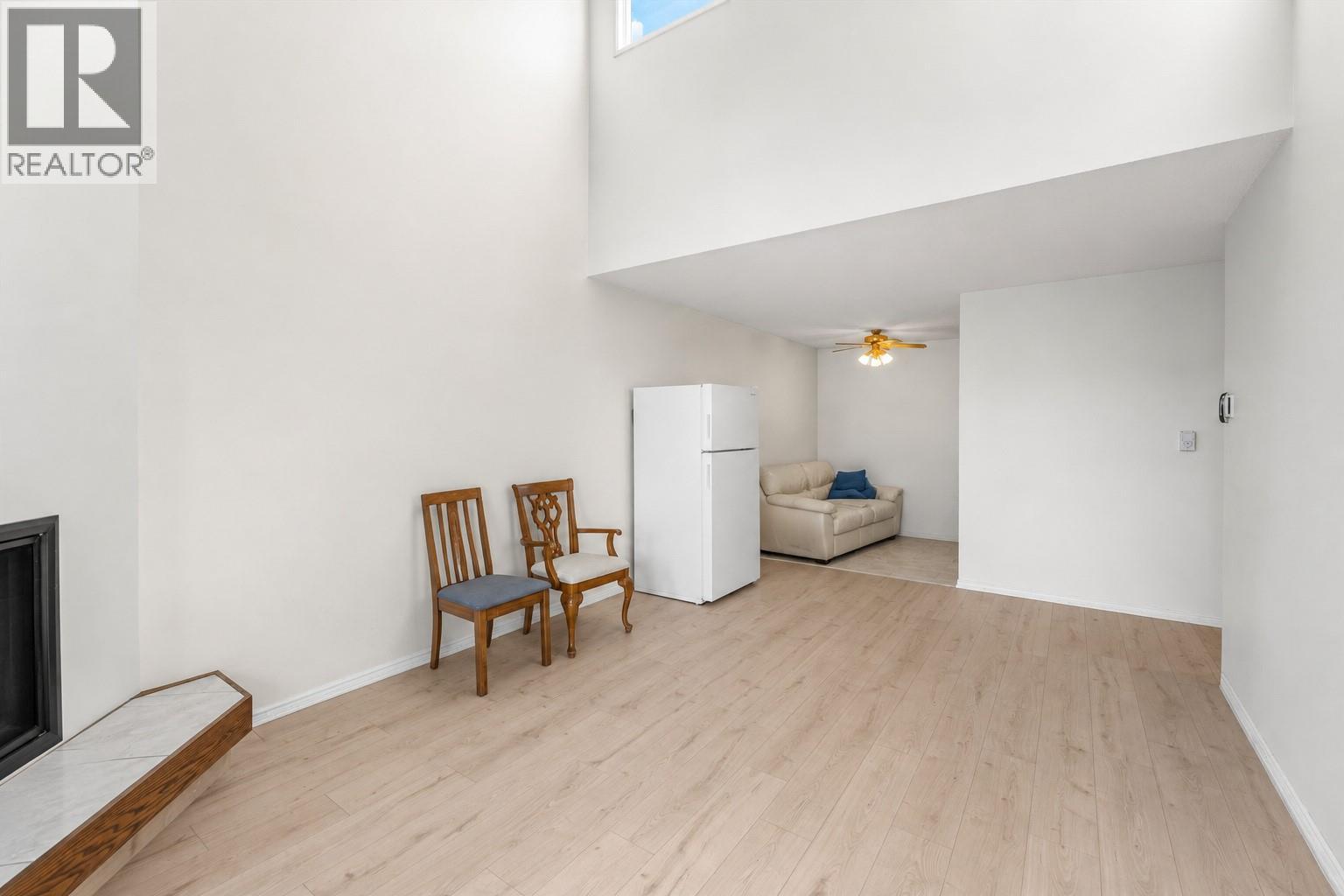 307 1056 Bernard Avenue, Kelowna