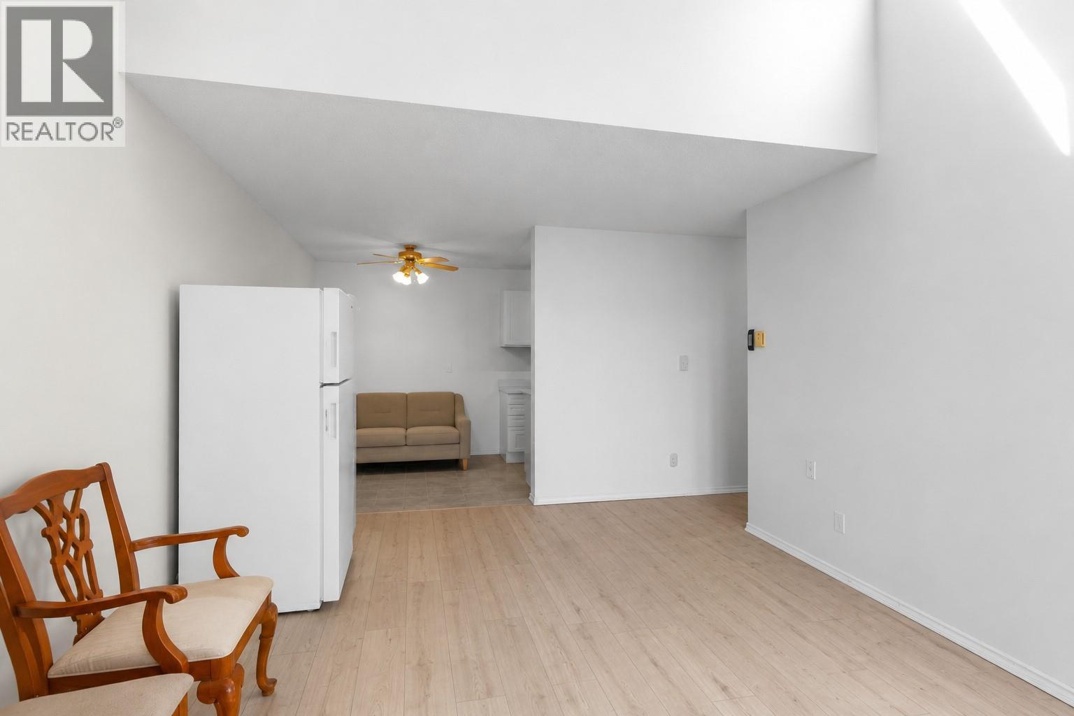 307 1056 Bernard Avenue, Kelowna