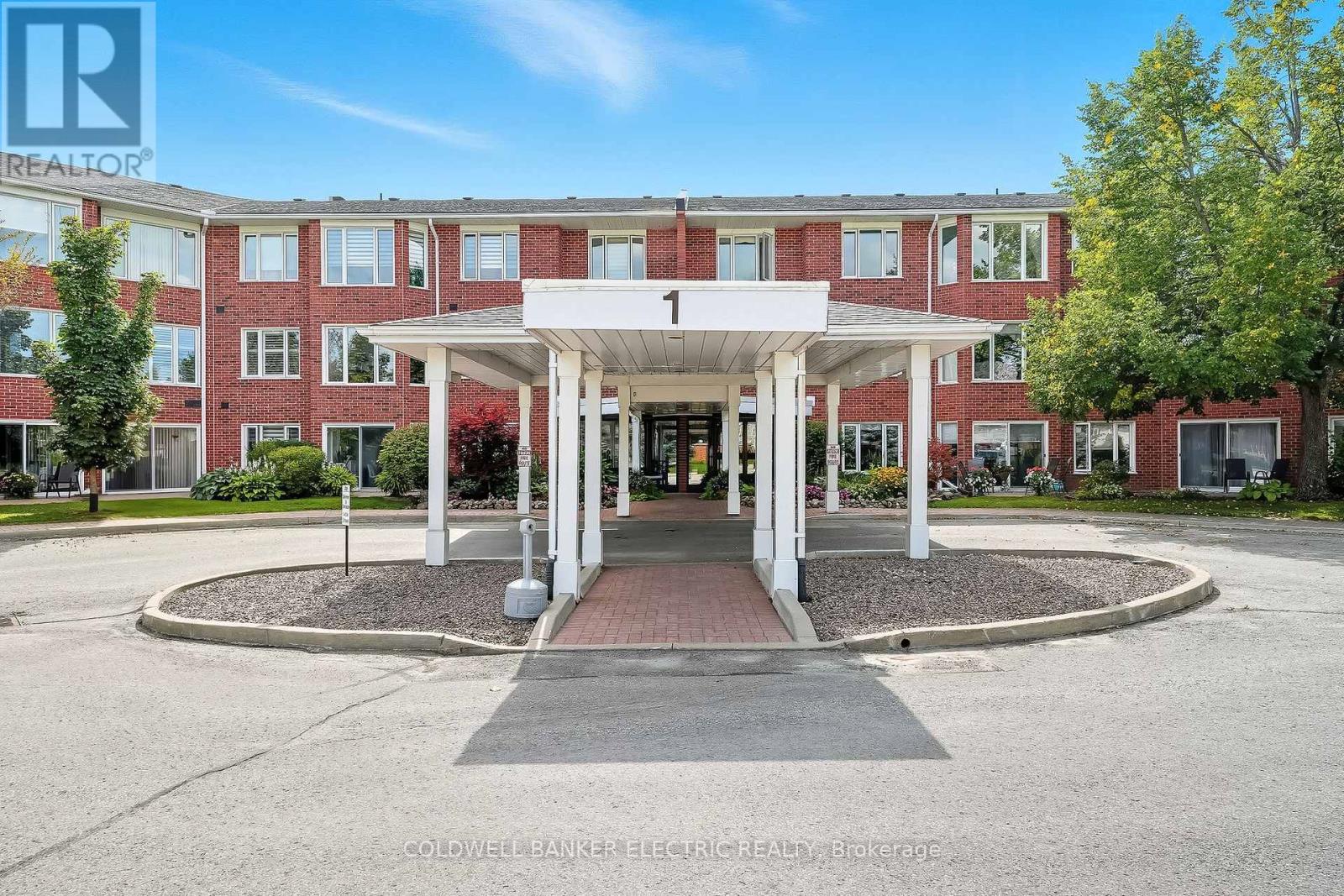 301 - 1 HERITAGE WAY