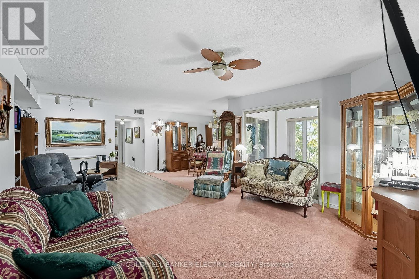 #301 1 HERITAGE WAY - 25