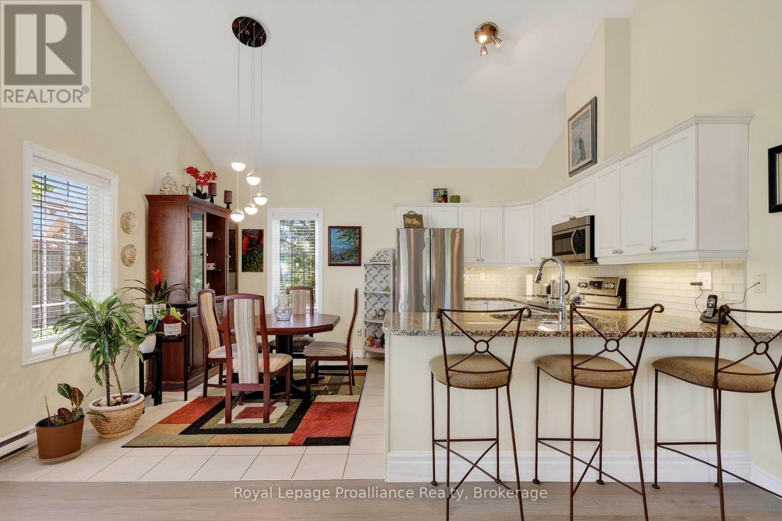 #402 325 DENSMORE ROAD - 13