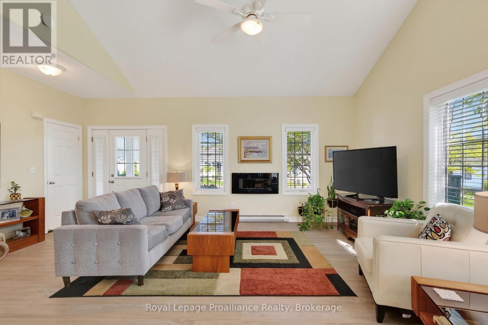 #402 325 DENSMORE ROAD - 8