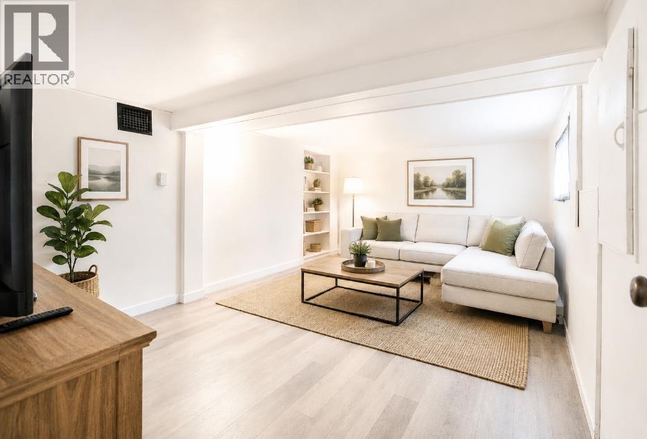 4 Bed, 2 Bath House for Sale in Vancouver – 3425 W 8TH AVENUE, Vancouver – MLS# R3126353 - Image 17